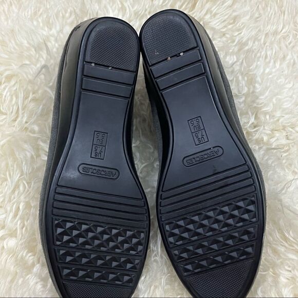 Aerosoles Gray Stitch and Turn Gray Suede Zip Wedge Booties 7.5 - Picture 6 of 7